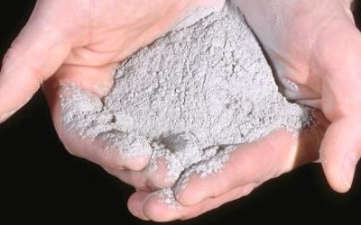 Ash from Mount St. Helens eruption on May 18, 1980 collected 39 km (24 mi) downwind, in Randle, Washington.  
 (Click image to view full size.)
