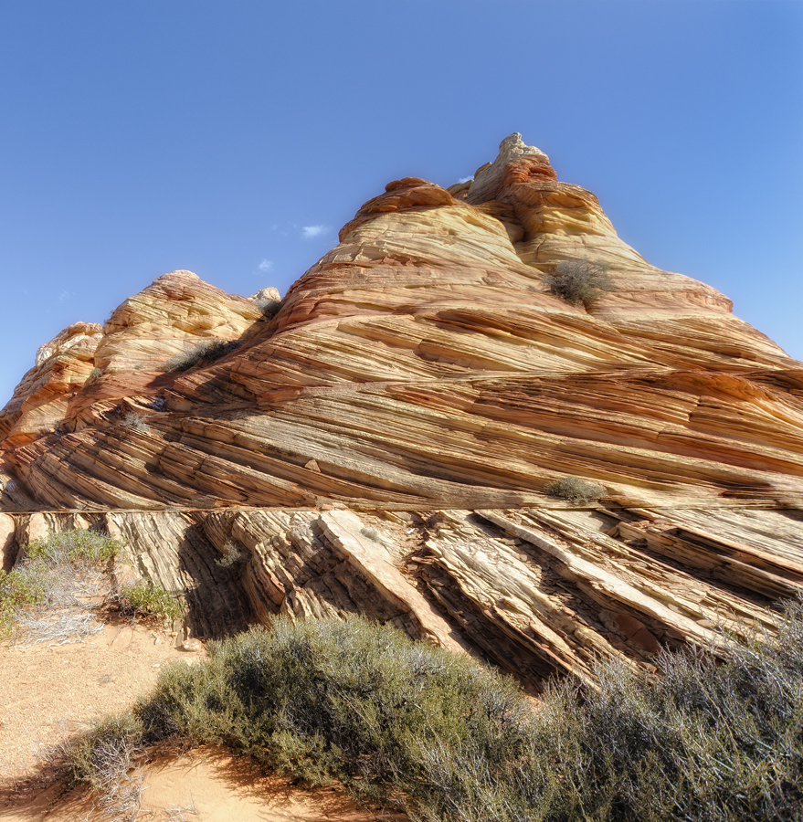 https://upload.wikimedia.org/wikipedia/commons/6/6f/Cottonwood_Cove_%286964540853%29.jpg